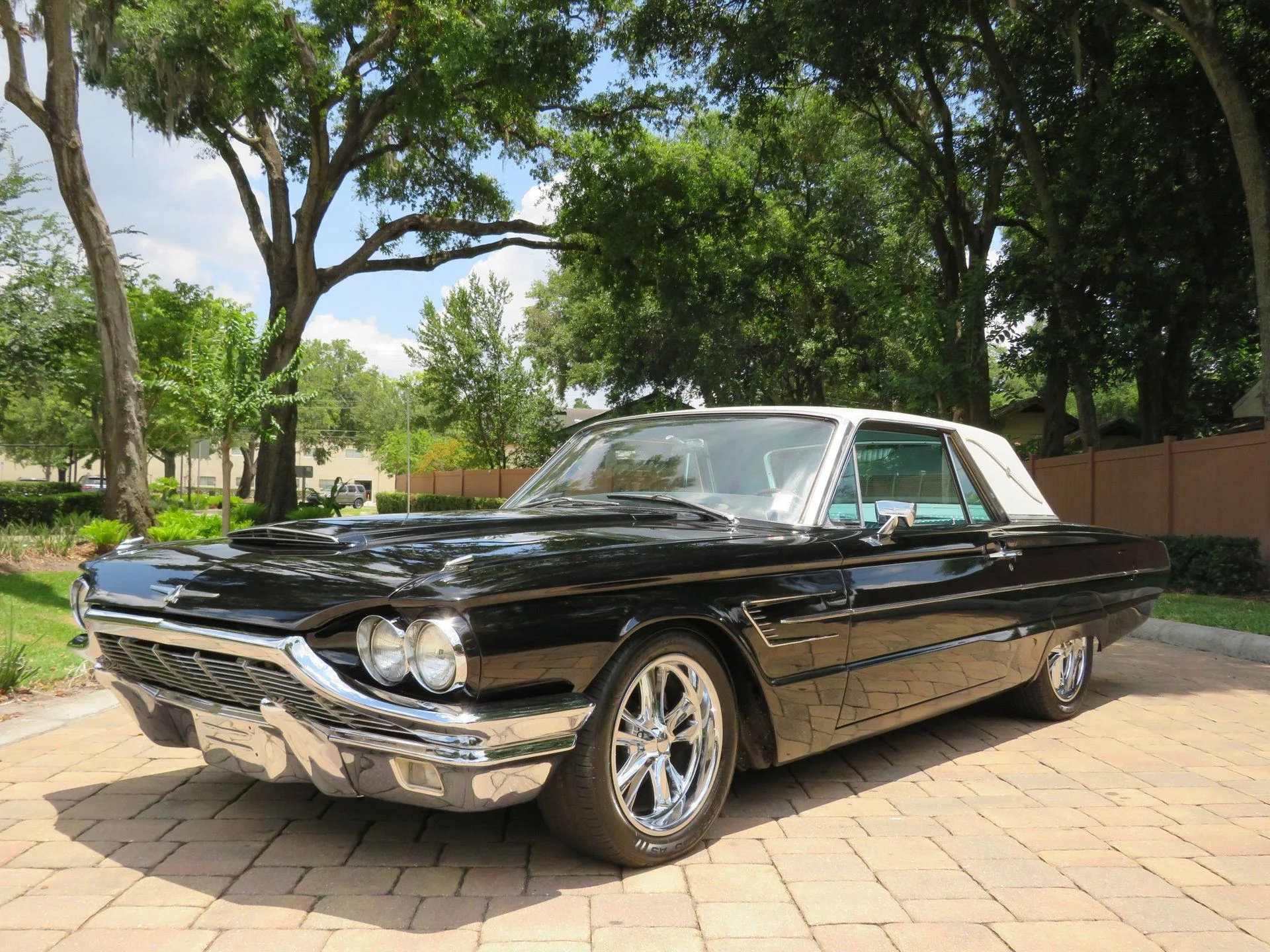 1965 Ford Thunderbird